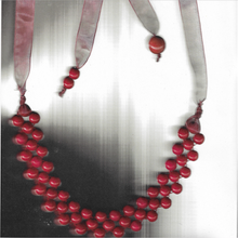 Load image into Gallery viewer, Mori choker (red)
