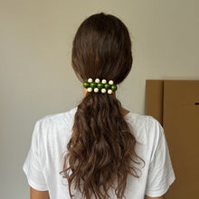 Load image into Gallery viewer, Bombyx hairclip [khaki/white]
