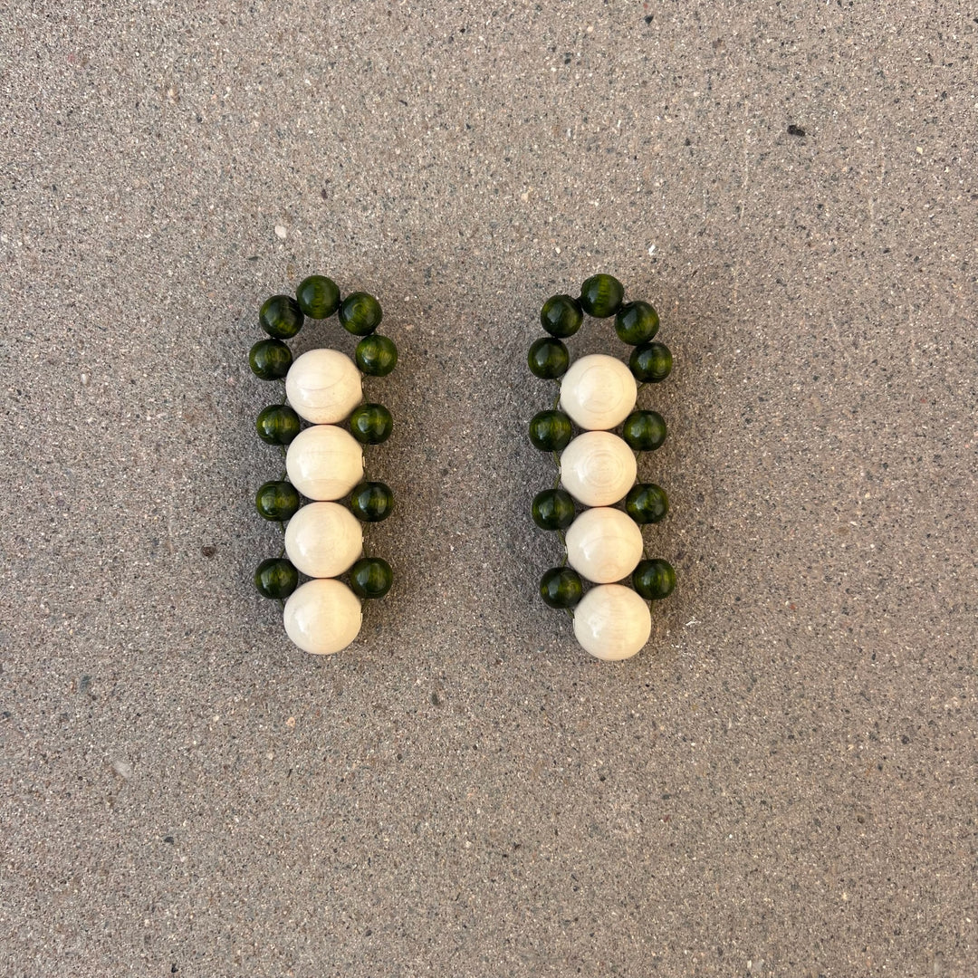 Bombyx earring [khaki/white]