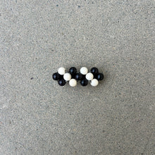 Load image into Gallery viewer, Mori Small hairclip [black/white]
