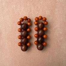 Load image into Gallery viewer, Bombyx earrings [cinnamon/brown]
