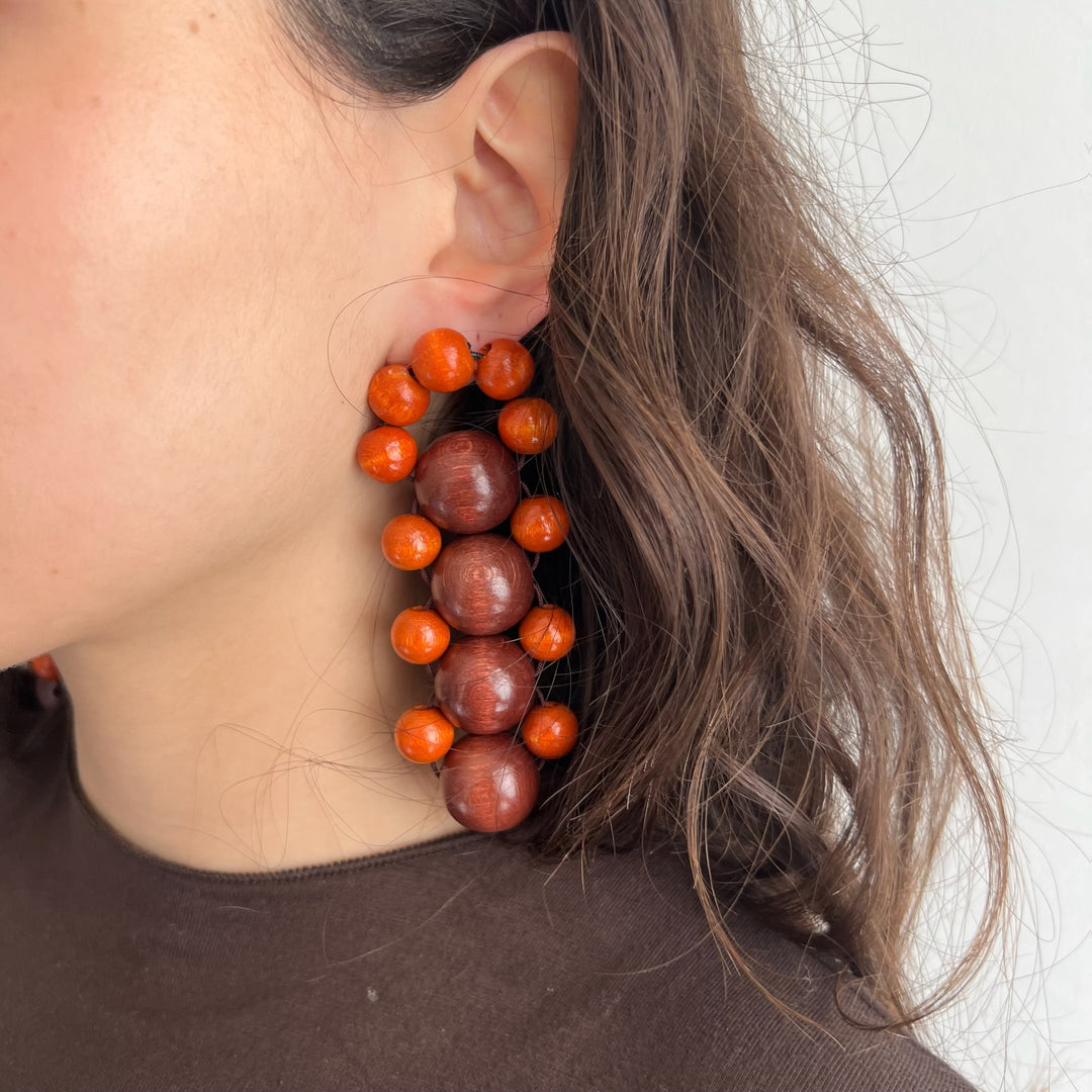 Bombyx earrings [cinnamon/brown]