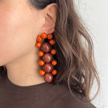 Load image into Gallery viewer, Bombyx earrings [cinnamon/brown]
