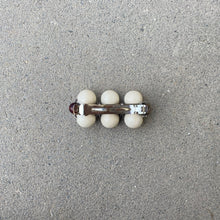 Load image into Gallery viewer, Mori Big hairclip [white/brown]
